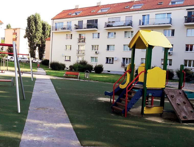 Namiesto nej sa nainštalova- ktorá bola na viacerých miestach opotrebo- o ktorom sme písali na prvej strane Račianskeho výberu, sa počas letných mesiacov sa tu odstránili naj závaž nejšie nedostatky,