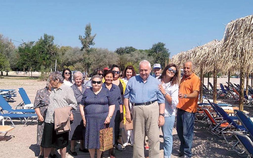 Είχαν την ευκαιρία να περπατήσουν δίπλα στη θάλασσα, απολαμβάνοντας το ζεστό ήλιο και το δροσερό νερό που ακουμπούσε στα ποδιά τους συνειδητοποιώντας πως είναι δώρο