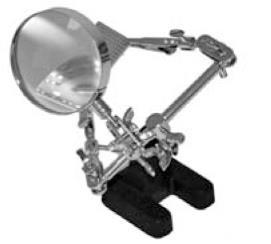 De un real ajutor pot fi şi o pensetă pentru componentele SMD, dar şi o lupă.