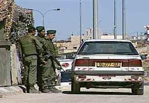 Μαύρη σημαία Black flag Σκηνοθεσία/Direction: Κυριακή Μάλαμα/Kyriaki Malama Σενάριο/screenplay: Φανή Τουπαλγίκη/Fani Toupalgiki Φωτογραφία/Cinematography: Γιάννης Παρίσης/Yannis Parisis