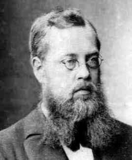 22 rovníc. Spolu s G. Scheffersom vydal (1891) Prednášky o diferenciálnych rovniciach. Jeho veľké dielo o transformačných grupách bolo publikované (spolu s F. Engelom) v rokoch 1888 1893.
