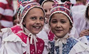 Je preslávený aj tým, že ho navštevoval aj zbojník Juraj Jánošík...a je možné, že sa prostredníctvom vystúpenia folklórneho súboru Urpín objaví aj tento rok.