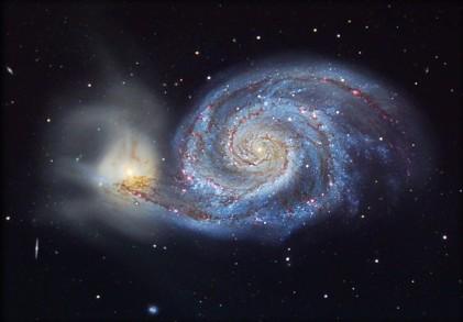Astronoomiliselt on Linnutee suur tähesüsteem Galaktika. Meie Päike on üks üsna tavaline täht Galaktika äärealal.