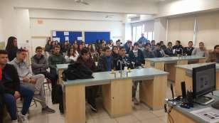 21/03/17 Διάλεξη από την αστυνομία για την ασφάλεια στο διαδίκτυο.