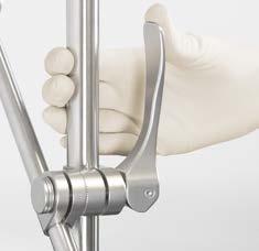 STEP 2A: POSITION EXTENSION ARMS Adjust the extension arm by turning the black