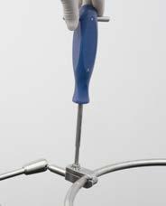 STEP 5: CLIP-ON JOINT ATTACHMENT Fully unlock