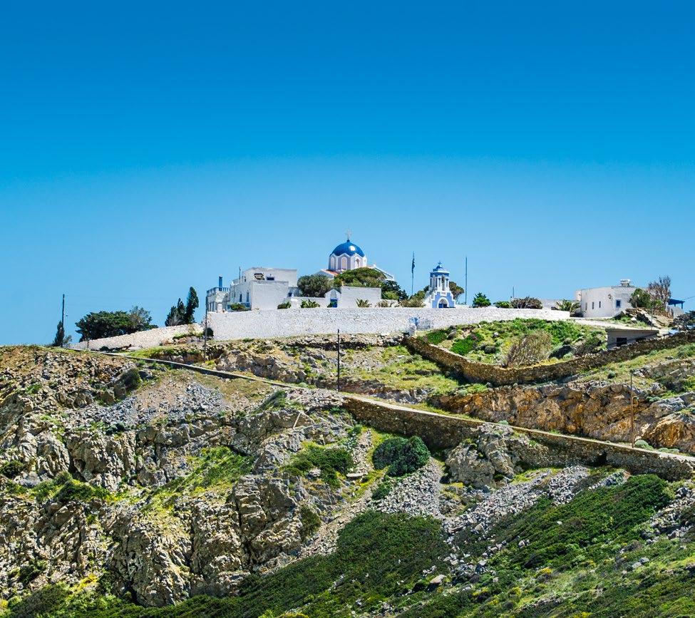 ΙΣΤΟΡΙΑ - ΠΟΛΙΤΙΣΜΟΣ Παναγία Καστριανή Σύμφωνα με την ορθόδοξη παράδοση, ένα χειμωνιάτικο βράδυ του 1699 μια δυνατή λευκή αχτίνα φωτός στον απότομο λόφο Καστρί οδήγησε τους κατοίκους και τους βοσκούς