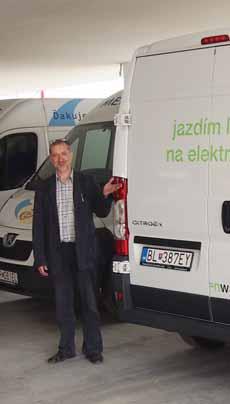 prostredníctvom dodávok, ktoré jazdia čisto na elektrický pohon, produkujú nulové emisie a majú prostredníctvom využívania systému výmeny batérií takmer neobmedzený dojazd.