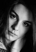 (Ναταλία)/Eva Kotanidis (Natalia), Νότης Συκινιώτης (Άρης)/Notis Sikiniotis (Aris), Αθηνά Δελιάδη (Μαρία)/Athena Deliadis (Maria), Νικόλας Σαχτούρης (Μιχάλης)/Nikolas Sachtouris (Μichalis), Κοσμάς