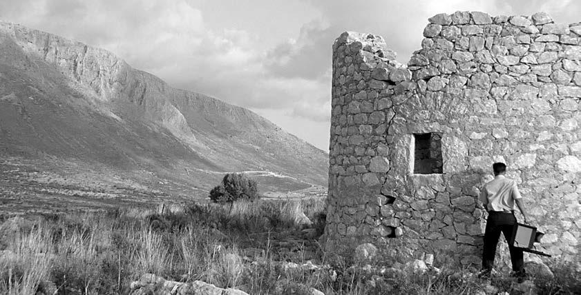 Award-Winning Greek Films of the 2015 Short Film Festival in Drama Thessaloniki IFF-2015 / Greek Films Έκδυσις [Ecdysis] 159 Σκηνοθεσία/Direction: Φαίδρα Τσολίνα/Faidra Tsolina Σενάριο/Screen - play: