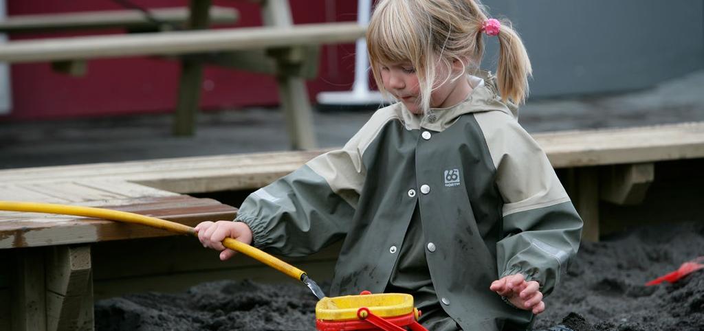 Heilsueflandi leikskóli og aðalnámskrá leikskóla Embætti landlæknis heldur utan um Heilsueflandi leikskóla sem er ætlað að styðja leikskóla í að vinna markvisst að heilsueflingu og gera hana að hluta