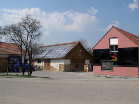 Fotovoltaická elektráreň v Dubňanoch Prvou zastávkou bola fotovoltaická elektráreň v Dubňanoch.