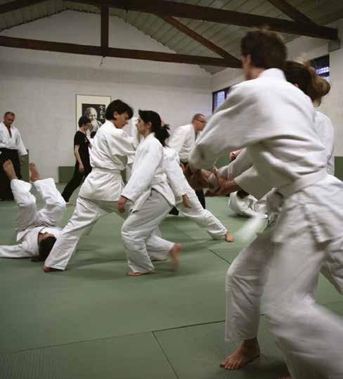Vadba tradicionalnih borilnih veπëin na Rudniku Boπtjan Kenda Dojo ob železnici, sedaj že dobro poznan tako lokalno kot tudi širše, je postal hram, v katerem se gojita dve izmed najbolj prepoznavnih