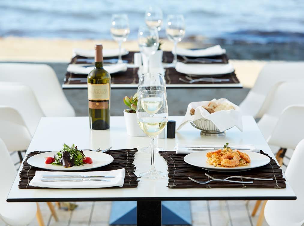 MAYOR CAPO DI CORFU PREMIUM ALL INCLUSIVE Το Premium All inclusive πακέτο περιλαμβάνει: Πρωινό: Από τις 07:00 ως τις 10:00 στο κεντρικό εστιατόριο Arete (μπουφές) Από τις 07:00 ως τις