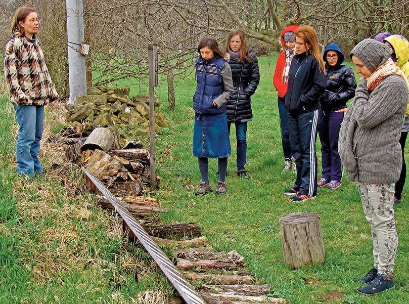 ENVIROTÉMA Workshopy a exkurzie v SEV SAŽP Dropie a zároveň využiť potenciál na rozvoj agroturizmu v regióne. Druhá študijná cesta s názvom Ako zmeniť školskú záhradu? sa uskutočnila 5. - 6.