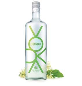 PRESENT DERMACOL PRE MUŽOV JE TU! Okrem zloženia a dizajnu Dermacol prispôsobil mužom aj názvy produktov. Zodpovedajú charakteristike danej vône, ale aj typu muža.