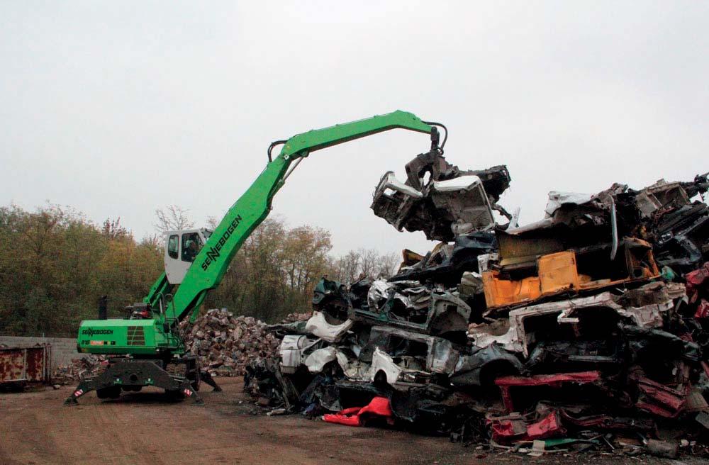 1/2014 RECYKLAČNÝ PRIEMYSEL V minulom roku spracovali takmer 3000 starých vozidiel V spoločnosti Zelkov, s.r.o., dosahujú už 94%-nú mieru zhodnotenia štvorkolesových tátošov, ktoré už doslúžili -Spoločnosť ZELKOV,s.