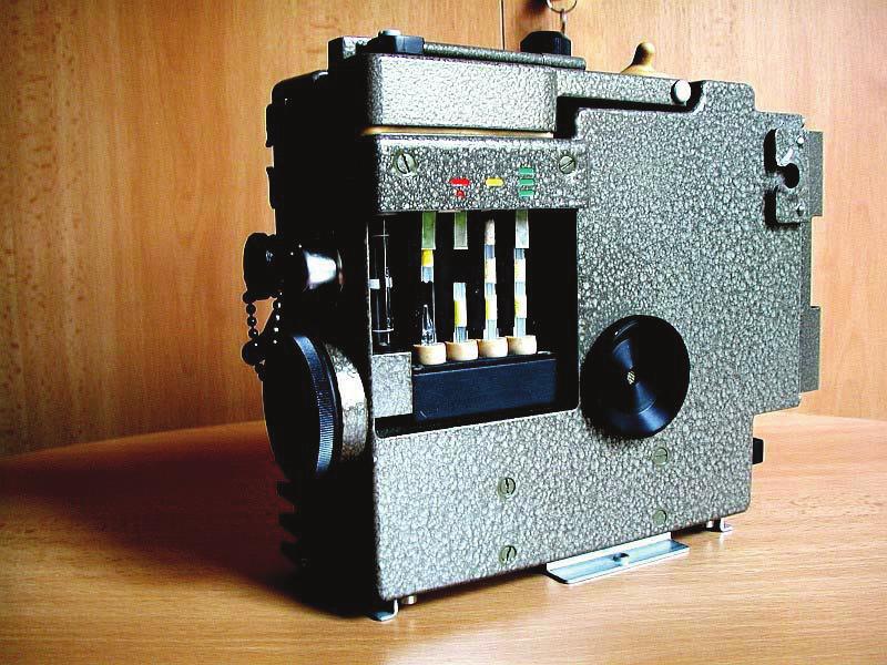 22 Testovacie prúžky Merckoquant (http://www.ictsl.net/analisisdeaguas/kitsanalisisrapidosmerck/merckoquant/) 5.2.5 Chemický detektor CHP-71 Chemický