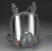 Bezúdržbová filtračná polomaska 3M 9926 Filtračná polomaska (respirátor) pre ochranu pred kyslými plynmi, pred nízkymi hladinami aerosólov (voda/olej) a prachu vďaka vrstve aktívneho uhlia.