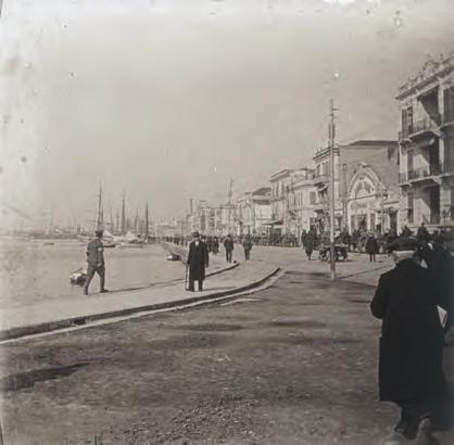 Οἱ ἀλμπουμίνες εἶναι σμικρύνσεις φωτογραφιῶν τῆς Ἀθήνας τοῦ P. Sébah. 600-800 363 364 362 FOUGÈRES & MERLES, κ.ἄ.
