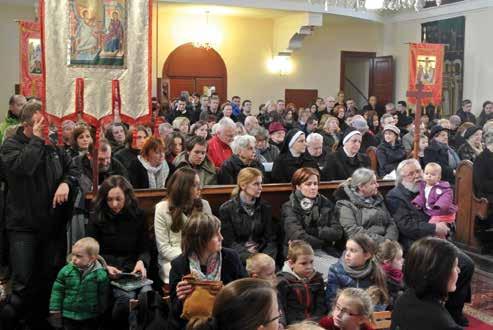 Veľkonočná nedeľa sa začala v košickom Katedrálnom chráme Narodenia Presvätej Bohorodičky Utierňou vzkriesenia, na ktorej sa ešte pred svitaním zišli veriaci spolu s vladykom Milanom Chauturom CSsR,