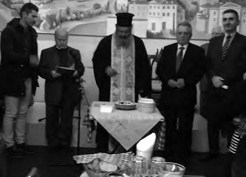 Μελέτιος Κουράκλης και είχαμε την τύχη να προλάβει και να ψάλει ο αφιχθείς εκείνη την ώρα πατριώτης μας καθηγητής κ. Αθανάσιος Θ. Βουρλής.
