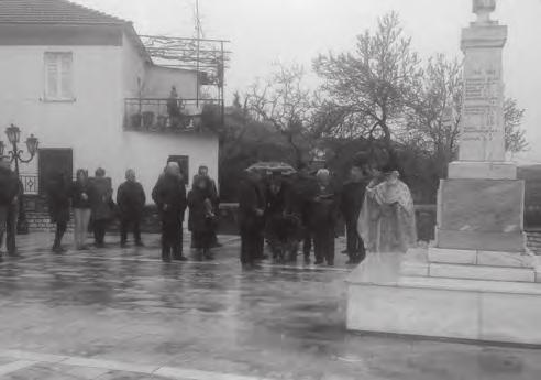 Αν και το Πάσχα φέτος ήταν πολύ νωρίς, μόλις στις 8 Απριλίου και πολλοί πιθανόν δεν πήραν την απόφαση να έλθουν στο χωριό, φοβούμενοι το κρύο και τον καιρό, εντούτοις δεν ήσαν λίγοι τελικά εκείνοι