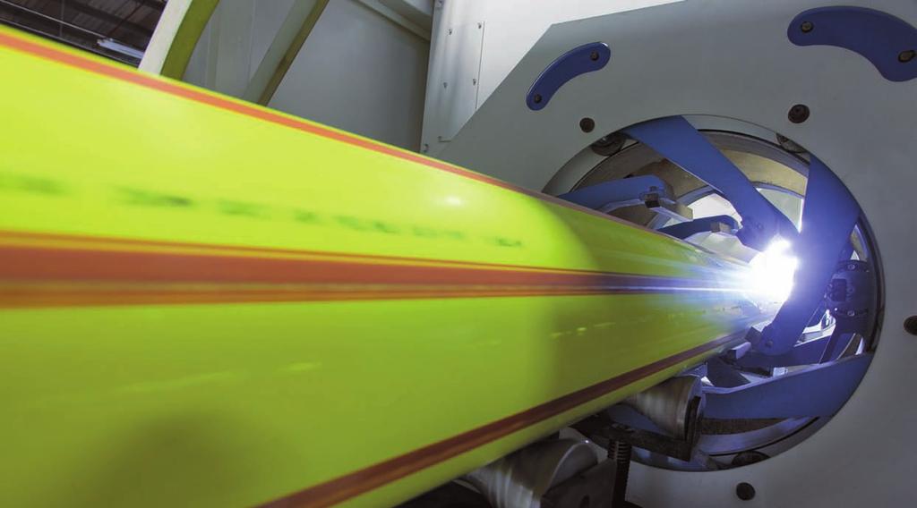 reluktančný motor Znížil Spotrebu a hluk extrudéra Závod spoločnosti radius Systems v derbyshire vo veľkej británii má 14 extrúznych liniek, z ktorých každá vyrába polyetylénové rúry s priemerom od