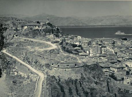 417 419 Δημοσιεύθηκε ἀπό τόν Βακά στό ἔργο του: Ὁ Ἐλευθέριος Βενιζέλος, πολεμικός ἡγέτης. Ἱστορικαί σελίδες ἀπό τήν δημιουργίαν τῆς Μεγάλης Ἑλλάδος, 1910-1920, Ἀθήνα 1949, σ. 262.
