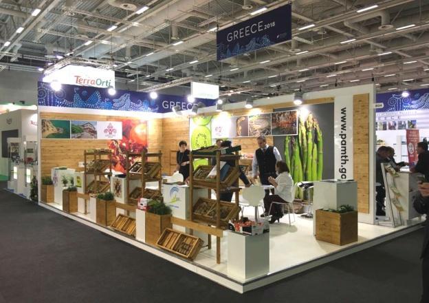 Έχοντας ως βάση το σύγχρονο design και την εξαιρετική κατασκευή των περιπτέρων, την άριστη εξυπηρέτηση των πελατών, τις προσωποποιημένες υπηρεσίες και σεβόμενη