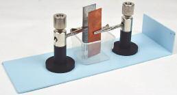 250x84x40mm Tyčové elektródy Rozmery : L = 150 mm, D = 8 mm so špeciálnym konektorom pre pripojenie 4 mm bezpečnostných alebo normálnych 4 mm laboratórnych vidlíc; vrúbkovaná matica pre bezpečné