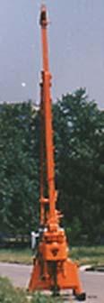 Hidraulična instalacija -Maksimalna dubina bušenja...150 m -Maksimalni prečnik bušenja...160 mm -Broj obrtaja bušaćeg vretena (3 brzine)... 137,5-275-550 min -1 -Brzina izvlačenja pribora (3 brzine).
