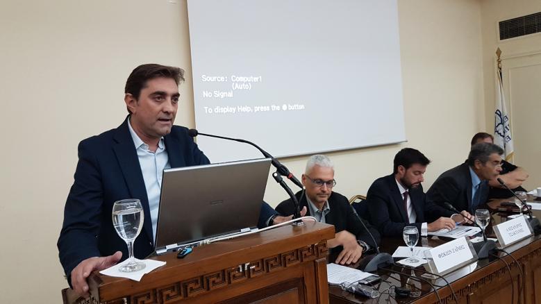 (Κώστας Καρπέτας,