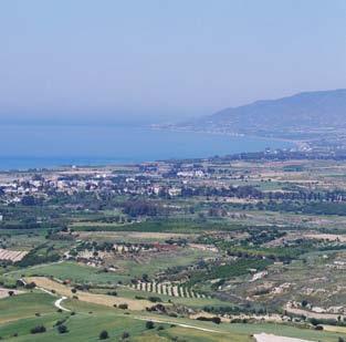 Η Πόλη Χρυσχύς απτελεί τν κεντρικό άξνα της κινωνικής, ικνμικής και πνευματικής ζωής των κατίκων τυ διαμερίσματς Πόλης Χρυσχύς, πυ συνλικά αριθμύν 15.000.