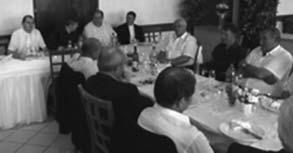 Spolu s lektorkou sa slniečka dievčatá i chlapci učia správne držať telo, správne dýchať, ale najmä veselou a hravou formou cvičia rôzne cviky vhodné pre ich vek a tak si zlepšujú celkovú motoriku,