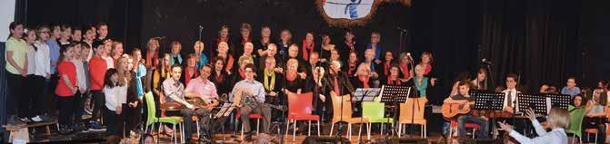 Lied Ensemble und für die Leitung der Gitarren-AG. Unser ganz besonderer Dank gilt aber Frau Dr.