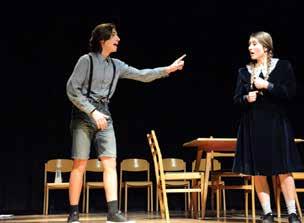 Theater / Θέατρο Unsere kleine Stadtˮ / «Η μικρή μας πόλη» Elena Karakouli, Lehrerin / Έλενα Καρακούλη, καθηγήτρια «Η μικρή μας πόλη» του Th.