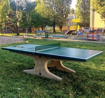 Žiadosť spočívala najmä vo zvýšení stavby z 8 na 9 podlaží. Stavebník RETKINS s.r.o. sa po zamietnutí odvolal na Okresný úrad Bratislava, a ten ako nadriadený orgán stavebného úradu vydal v priebehu letných mesiacov svoje rozhodnutie.