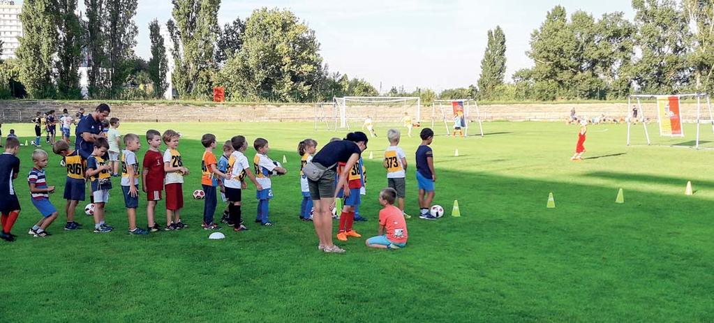 12 Šport/Inzercia Inzercia 13 Nábor FK Rača - za Raču chcú deti futbal