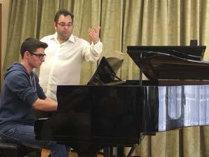 πιάνου, του διεθνούς φήμης έλληνα πιανίστα και τενόρου, Γιώργου Φιλαδελφέα, στο Εθνικό Ωδείο