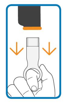 Nú birtist textinn Remove and save needle cap (Taktu nálarhettuna af og geymdu hana). Þú skalt aðeins taka hana af þegar komið er að inndælingu.