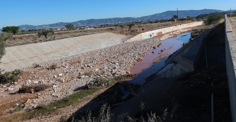 Ελευσίνα, οδός Ζαφείρη Καλαθά στο ύψος του Νεφρολογικού Κέντρου Φροντίς Γεωγρ. πλάτος - Lat: 23,528942 / Γεωγρ.