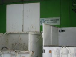να επιτυγχάνεται μέγιστη εξαγωγή ανακυκλώσιμων αποβλήτων από αυτά. Στο Σχήμα 2 παρουσιάζεται η Θέση Χώρου Προσωρινής Αποθήκευσης Απορριμμάτων στο Επίπεδο -2 του Golden Hall.