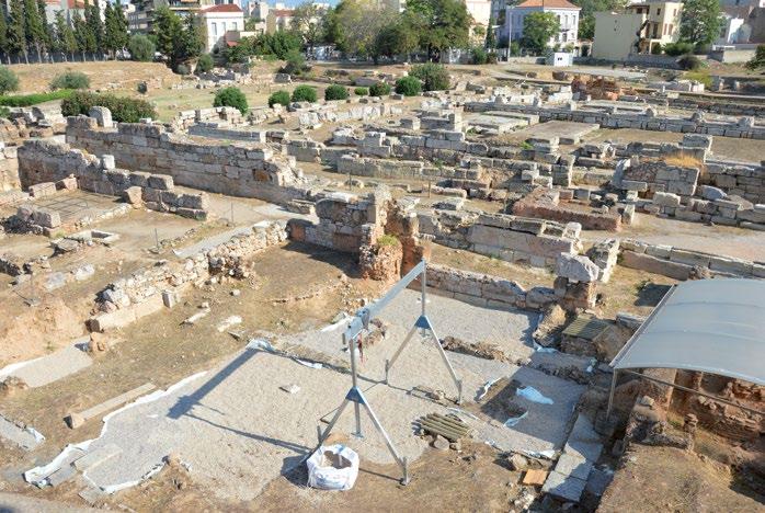 KERAMEIKOS FELDFORSCHUNGEN die Nordwestmauer erneuert und mit der Präsentation des Mosaiks des Eckraums begonnen.