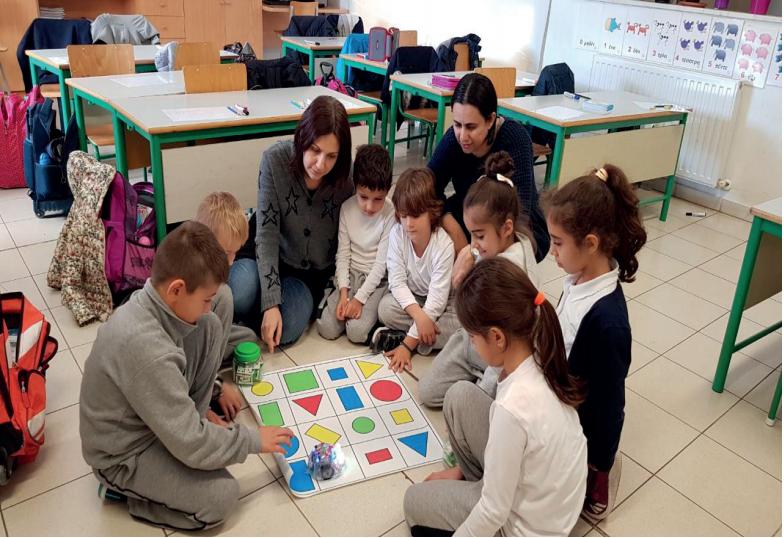 Τίτλος Σχεδίου: Kαινοτόμα σχολεία: Ενσωμάτωση των ΤΠΕ και των κινητών ψηφιακών συσκευών (tablets) στη διαδικασία διδασκαλίας και μάθησης Ίδρυμα / Οργανισμός: Δημοτικό Σχολείο Μακεδονίτισσας Γ -