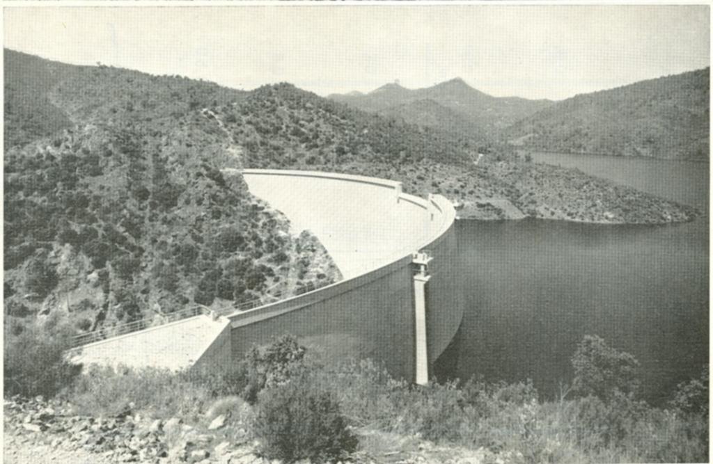 Φάση πλήρωσης του φράγματος Η φάση πλήρωσης είναι η πιο κρίσιμη για τη ζωή του φράγματος. Η πλήρωση του φράγματος άρχισε το 1954 και το Μάιο του ίδιου χρόνου έφτασε το 60,60m υψόμετρο (βλέπε Σχήμα 5).