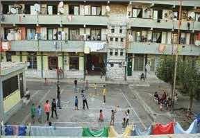 Eλληνικό Πανόραμα Greek Panorama MAR 7/3 17:30 Η αυλη The Yard Ελισάβετ Τσουχτίδη, Άρης Μπαφαλουκας Elisavet Tsouchtidi, Ari Bafalouka Ελλα δα 2017, Ε γχρωμο 31 Greece 2017, Color 31 Σενα ριο