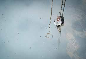 Food vs Food Ο τελευται ος κυνηγός μελιού The Last Honey Hunter Μπεν Νάιτ Ben Knight Νεπα λ 2017, Ε γχρωμο 36 Nepal 2017, Color 36 MAR 10/3 19:00 & CAS 11/3 15:15 Φωτογραφι α Cinematography Ben