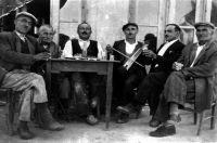 ρνξνχο θαη ηξαγνχδηα) απφ απηϊ αλαβηψλνπλ ζάκεξα ζηελ πφιε, ζα ηα παξνπζηϊζσ ζην θεθϊιαην πνπ αθνξϊ ηε δεθαεηέα 2000-10.