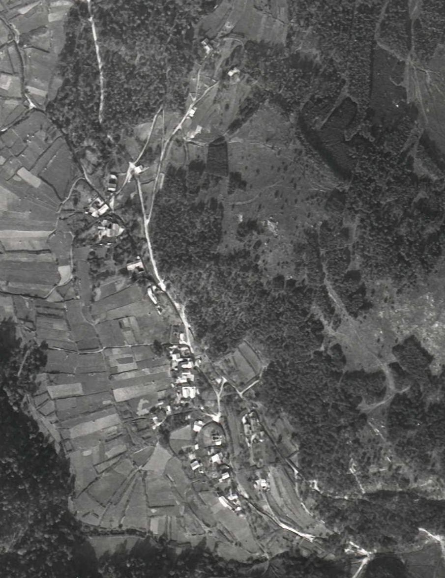 O núcleo de San Cibrao na fotografía aérea do vó do exercito americano de 1956